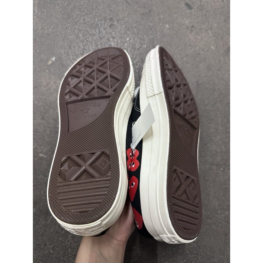 COMME des GARCONS PLAY Converse Multi Heart Low Top in Black - Picture 8 of 9